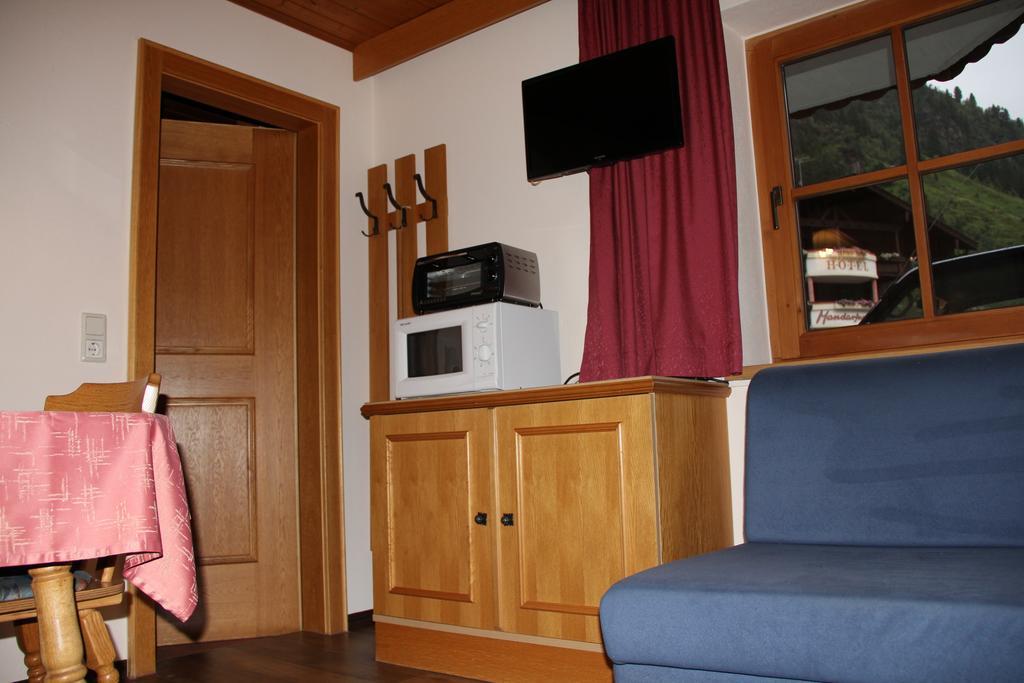 장크트 리온하드 임 피츠탈 Haus Puit Mandarfen Pitztal 아파트 객실 사진